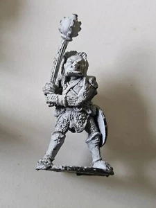 C23 männliche Zitadelle GW Pre-Slotta 1. Kompendium Spiele Workshop Oger Runequest - Bild 1 von 1
