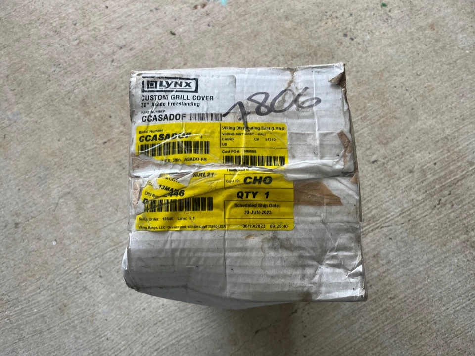 NEW Genuine/OEM LYNX 30" ASADO COVER Freestanding Part #CCASADO - Image 1 of 1