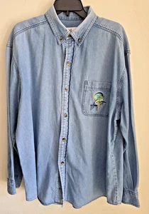 Neu mit Etikett ~ Vintage ~ Guy Harvey Denim Button-Down mit gesticktem Logo & Mahi-Mahi ~ Herren XL - Bild 1 von 6