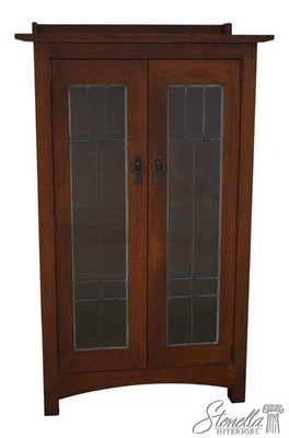 70196: Librería LEICK 'ECHOES' Mission Oak 2 puertas vidrio con plomo Foto 1 de 4