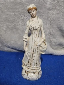 Vintage Paar Porzellan Figuren einer viktorianischen Dame Goldrand - Bild 1 von 9