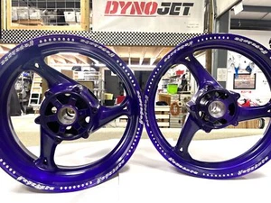 ¡OFERTA! RUEDAS HAYABUSA GRABADAS LOLLY PÚRPURA BLING OEM 2008-2020 SUZUKI HAYABUSA - Imagen 1 de 6