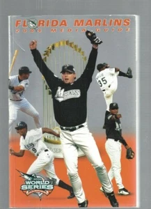 World Series Champs Florida Marlins 2004 ML Baseball Media Guide - Picture 1 of 4