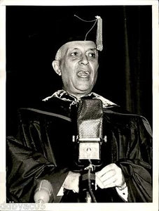 1957 VINTAGE INP PHOTO KEIO WASEDA UNIVERSITY HONORARY MINISTER JAWAHARLAL NEHRU - Picture 1 of 2
