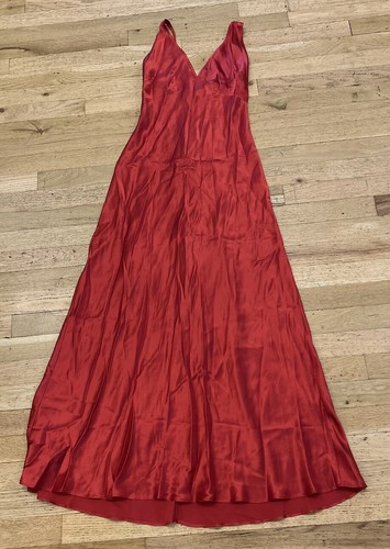 UNDERCOVER Victorias Secret 100% Silk Red Spaghetti Strap Y2K Slip Dress Nightgown Beaded