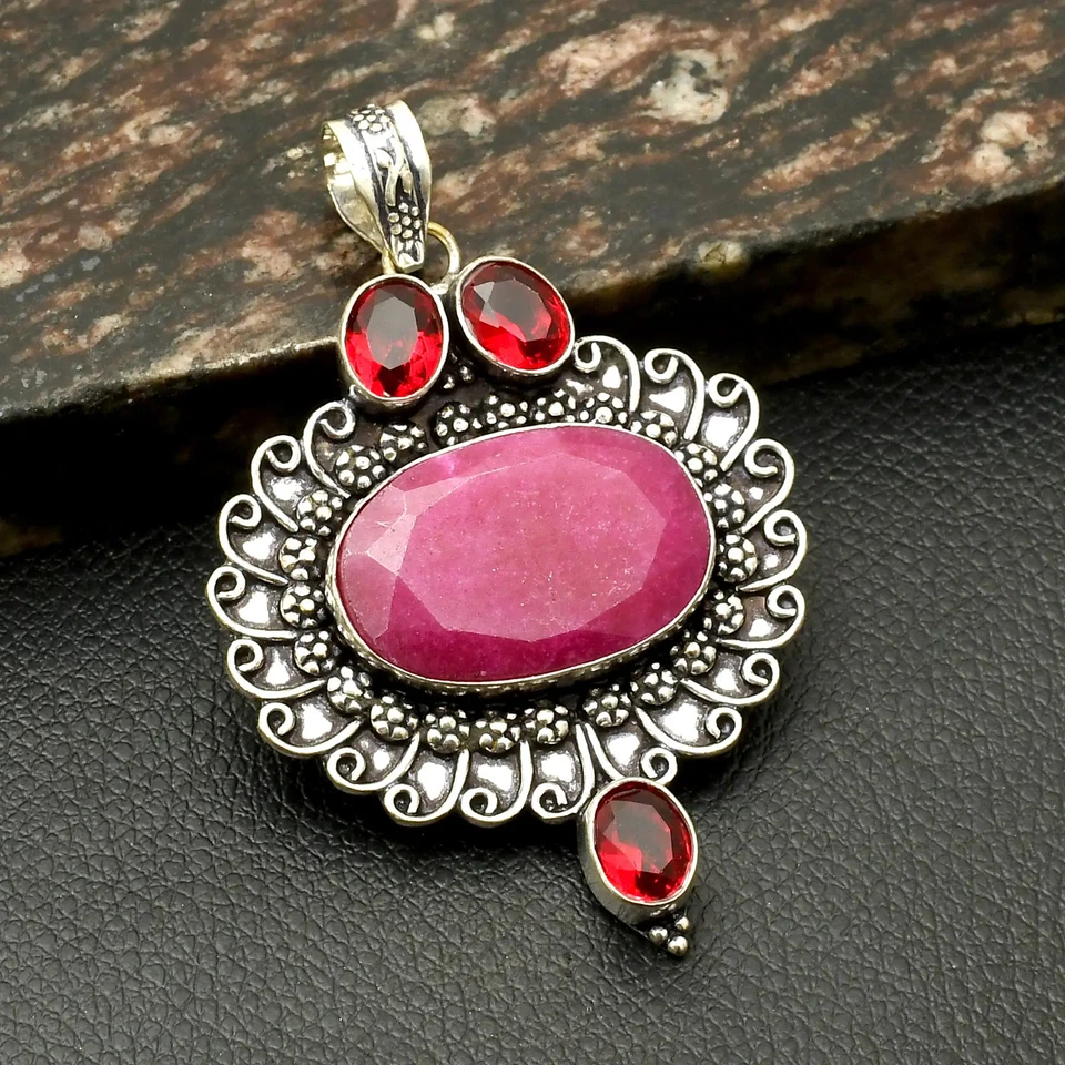 Joyería colgante étnica hecha a mano de piedras preciosas granate rubí simulado 2,6" AP-20668 Foto 1 de 1
