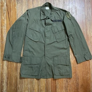 Vintage 70s Slant Pocket Shirt Coat Jacket Small Regular Vietnam Ripstop Patched - Bild 1 von 16