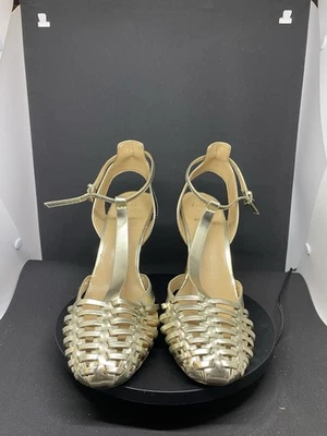 Banana Republic Hello Sole Mate ❤️ Elegantes Tacones Dorados Para Mujer Usados en Excelente Condición Talla 8 Foto 1 de 4