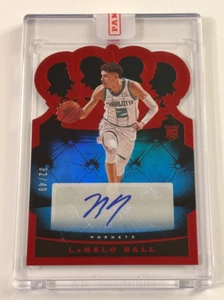 LaMelo Ball 2020-21 Crown Royale rosso fustellato AUTOGRAFO scheda radiocomandata /49 - Foto 1 di 2
