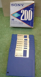 Sony MFD-2DD 3.5inch Floppy Disks Double Sided Double Density 7 Pack New OpenBox - Afbeelding 1 van 2