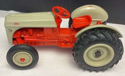 ERTL Diecast  Ford 8N Tractor 1/16 Scale - Image 1 of 4