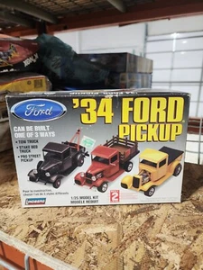 ⭐️ Lindberg 1:25 '34 Ford Pickup Plastik Modellbau One of 3 Ways Open Box - Bild 1 von 4