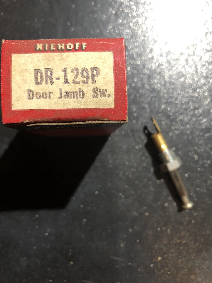 NOS Niehoff DR-129P Door Jamb Switch - Image 1 of 1