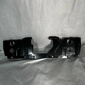 1998 - 2005 MERCEDES-BENZ ML320 ML430 REAR CENTRAL BUMPER BRACKET 1638803714 NEW - Picture 1 of 11