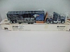 ERTL NOS #9494 U S Expess Mail Tractor Trailer - Picture 1 of 7