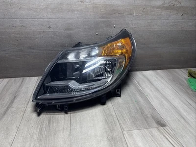 Faro halógeno izquierdo Dodge Promaster 1500 2500 2014-2020 Foto 1 de 4