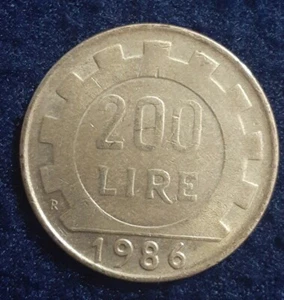 1986 Italy 200 Lire Woman Head with long curly hair, Square toothed gear 5g 24mm - Picture 1 of 10