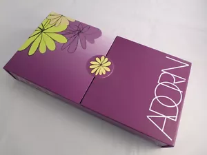ADORN & ADORE NEAT NAILS MANICURE GIFT BOX SET FROM TECHNIC BOXED - Picture 1 of 5