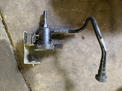 11-18 Mercedes W216 CL550 CLS550 S550 Fuel System Purge Valve 0014760532 OEM - Image 1 of 2