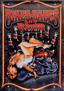 Metal Plate Vintage Pin Up Bikes Babes & Beer - 40 X 28 CM - Picture 1 of 1