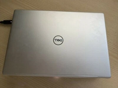Dell inspiron 13 7380 (2019) - SSD 256 / Intel i7-8565U / RAM 8 GB - Immagine 1 di 4