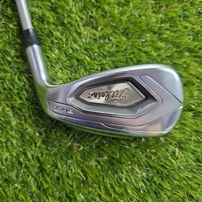 Titleist T400 49 Degree Wedge Fubuki 55 Regular Flex Graphite Shaft - Image 1 of 4