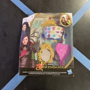 DISNEY DESCENDANTS CHARMS AND ACCESSORIES PLAYSET NEW TOY - Picture 1 of 5