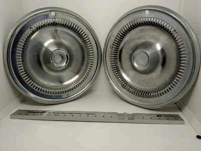 1973-79 Buick Apollo Century Regal Skylark 14" calotas (2) tampas de roda vintage  - Imagem 1 de 4