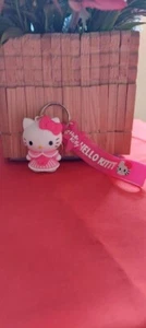 Hello Kitty Keychain - Picture 1 of 3