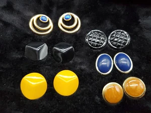6 Pairs Post Style Huggie Mixed VTG Earring Lot I2 - Picture 1 of 7
