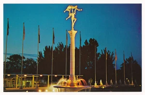 Estatua y fuente de sirena de Adagio en Weeki Wachee Springs, Florida - Imagen 1 de 2