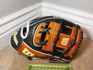 GUANTE DE BÉISBOL WILSON A2000 11,75" 1975 INFIELD, NUEVO CON ETIQUETAS, RANURA, WBW100088 - Imagen 1 de 3