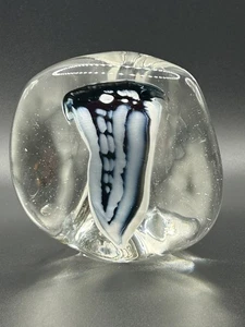 Großer signierter Dreieck Studio Kunst Glas Briefbeschwerer dreieckig Prisma abstrakt - Bild 1 von 14