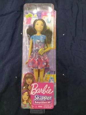 2018 芭比船长保姆青少年黑发女孩娃娃 FXG93 星形连衣裙 - 未拆封 — 第 1/2 张图片