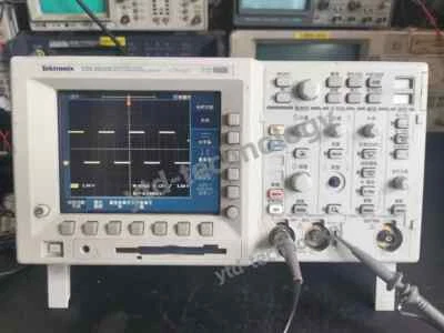 Tektronix TDS 3032B Digital Phosphor Oscilloscope 300MHz 2.5GS/S 2CH - Image 1 of 4