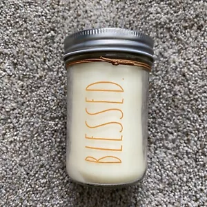 Rae Dunn Soy Blend Candle 6.5 Oz Scented White Pumpkin - Picture 1 of 4