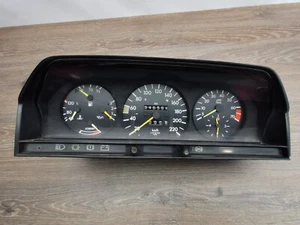 184K Mercedes Benz W201  190D INSTRUMENT CLUSTER SPEEDOMETER 2015420006 - Picture 1 of 10