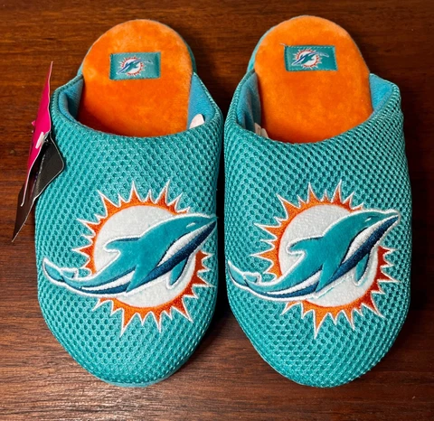 Youth Miami Dolphins Slippers by Foco size 3-4 Cover