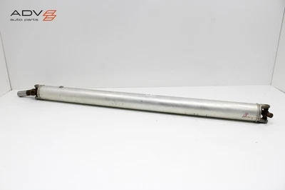 Chevrolet Silverado 1500 2014-2018 4x4 eje de transmisión trasero eje de transmisión hélice OEM Foto 1 de 4