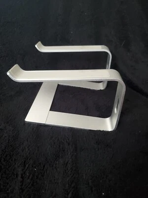 Soundance LS1 Compatible with Apple Patented Desk Stand - Silver - Image 1 of 4