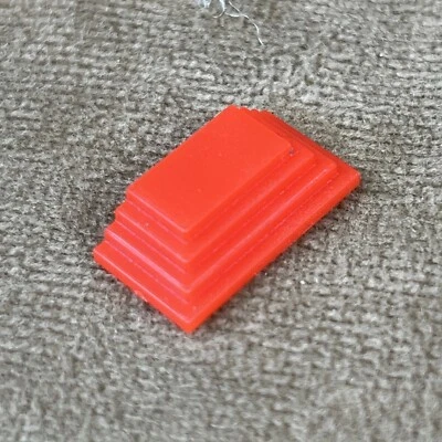 HOTELES Juego de Mesa ROJO MARCADOR DE ENTRADA HOTEL *ELIGE #* ~1987 Repuesto Foto 1 de 4