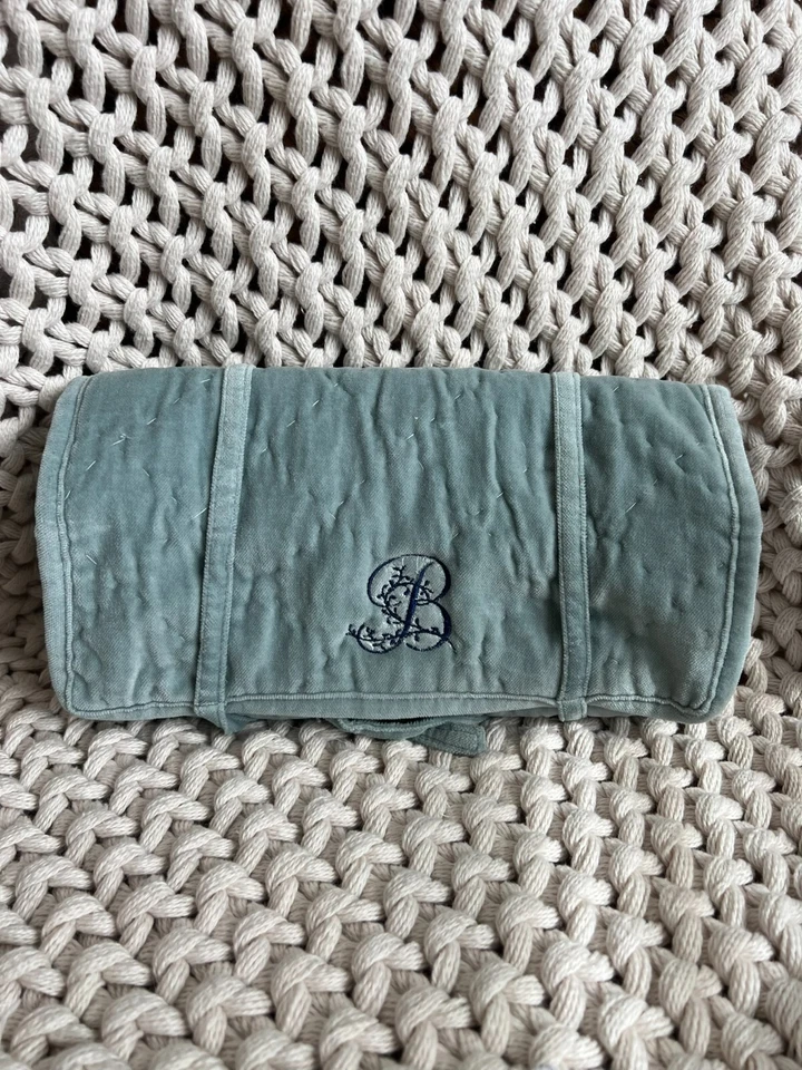 Pottery Barn Косметическая Свернутая Сумка Синий Бархат Стеганые Ювелирные Изделия с Монограммой "B" - Изображение 1 из 1