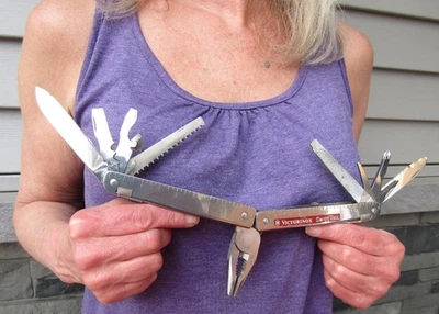 Vintage 1998 VICTORINOX Swiss Army SwissTool RS Multi Tool prata e vermelho. Sem estojo - Imagem 1 de 4