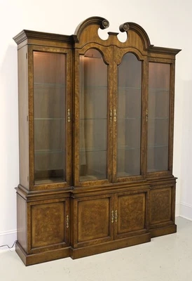 Mueble aireado de montaje en nogal burl vitrina tradicional de China frontal Foto 1 de 4