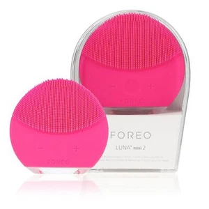 Cepillo de limpieza facial eléctrico FOREO Luna Mini 2 para todo tipo de piel, fucsia - Imagen 1 de 12