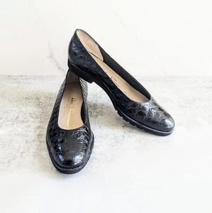 Salvatore Ferragamo Black Patent Leather Croc Embossed Slip-On Flats Sz 8 Narrow - Picture 1 of 7