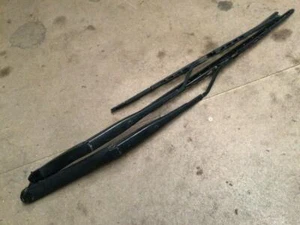 Ford Territory SX-SY TX TS Ghia front windscreen wiper arm front pair - Picture 1 of 3