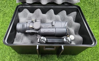 Mira telescópica LED Trijicon ACOG 4x32, herradura roja .223 con montaje TA51 - TA02-D-100394 Foto 1 de 4
