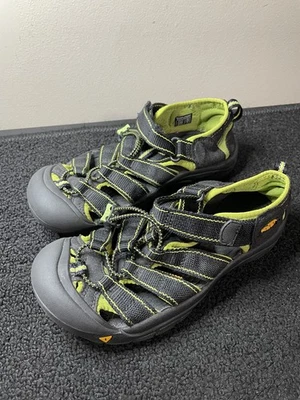 Sandálias Keen menino tamanho 6 (eu acho) Newport H2 pescador secagem rápida - Imagem 1 de 4