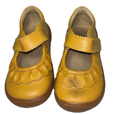 Niña LIVIE & LUCA RUCHE Talla 8 Volantes NIÑAS CUERO MOSTAZA MARY JANE. LEER Foto 1 de 4